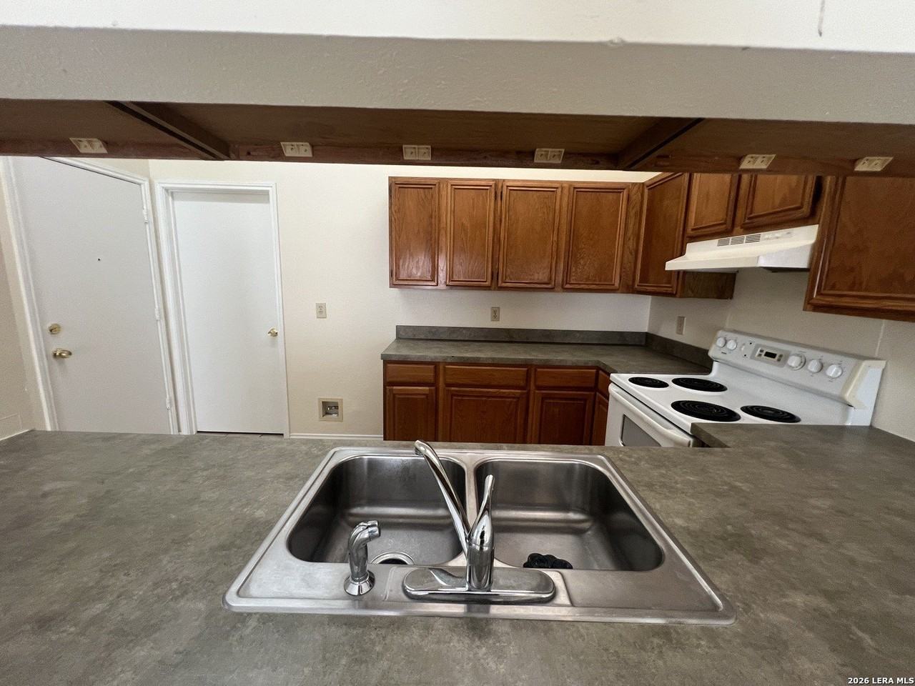 9951 Echo Plain Dr - Photo 6 of 15