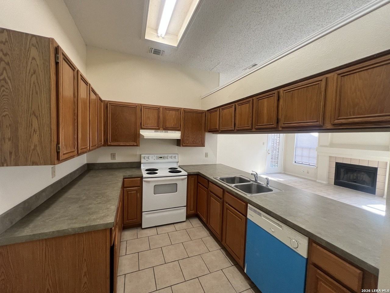 9951 Echo Plain Dr - Photo 7 of 15