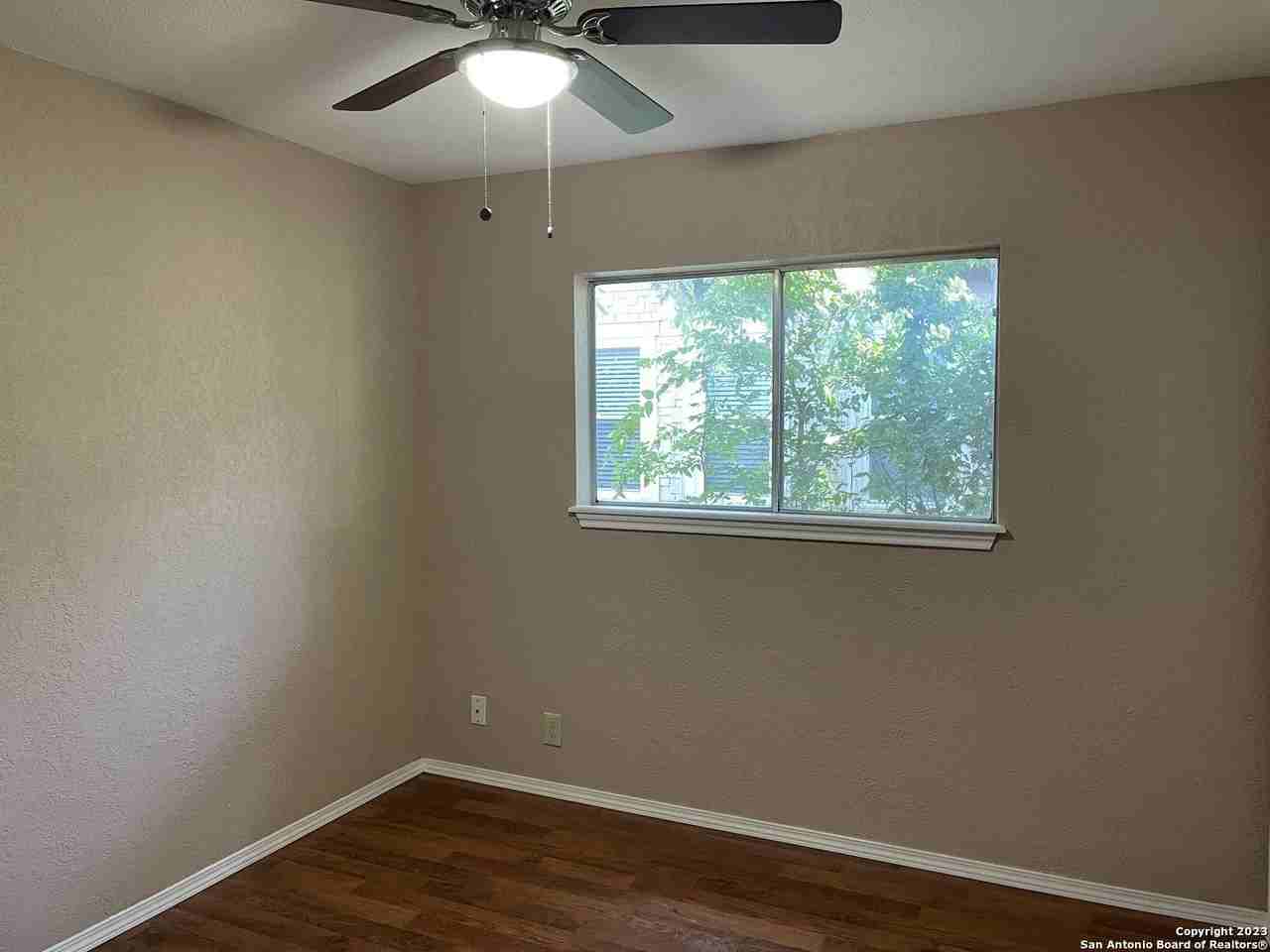 834 Porter St - Photo 7 of 12