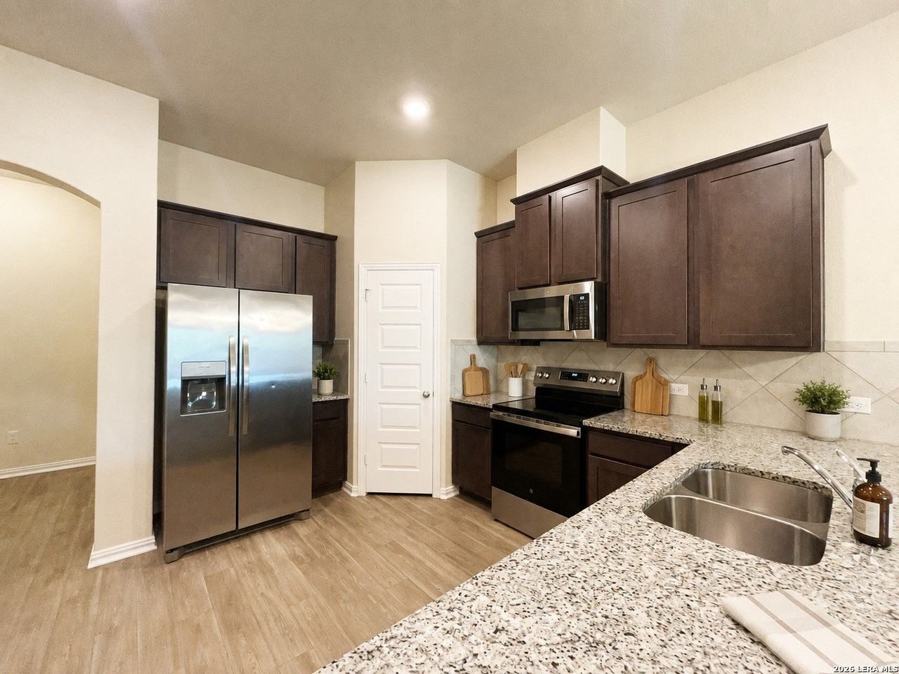 5435 Devils Gate #2 - Photo 3 of 39