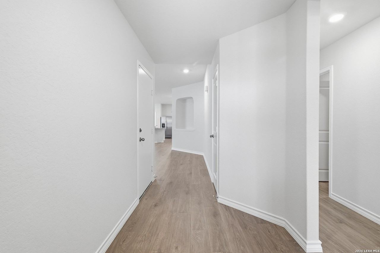 3122 Davis Trce - Photo 3 of 30