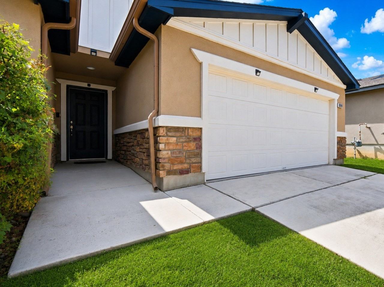 10203 Relic Oaks - Photo 2 of 26