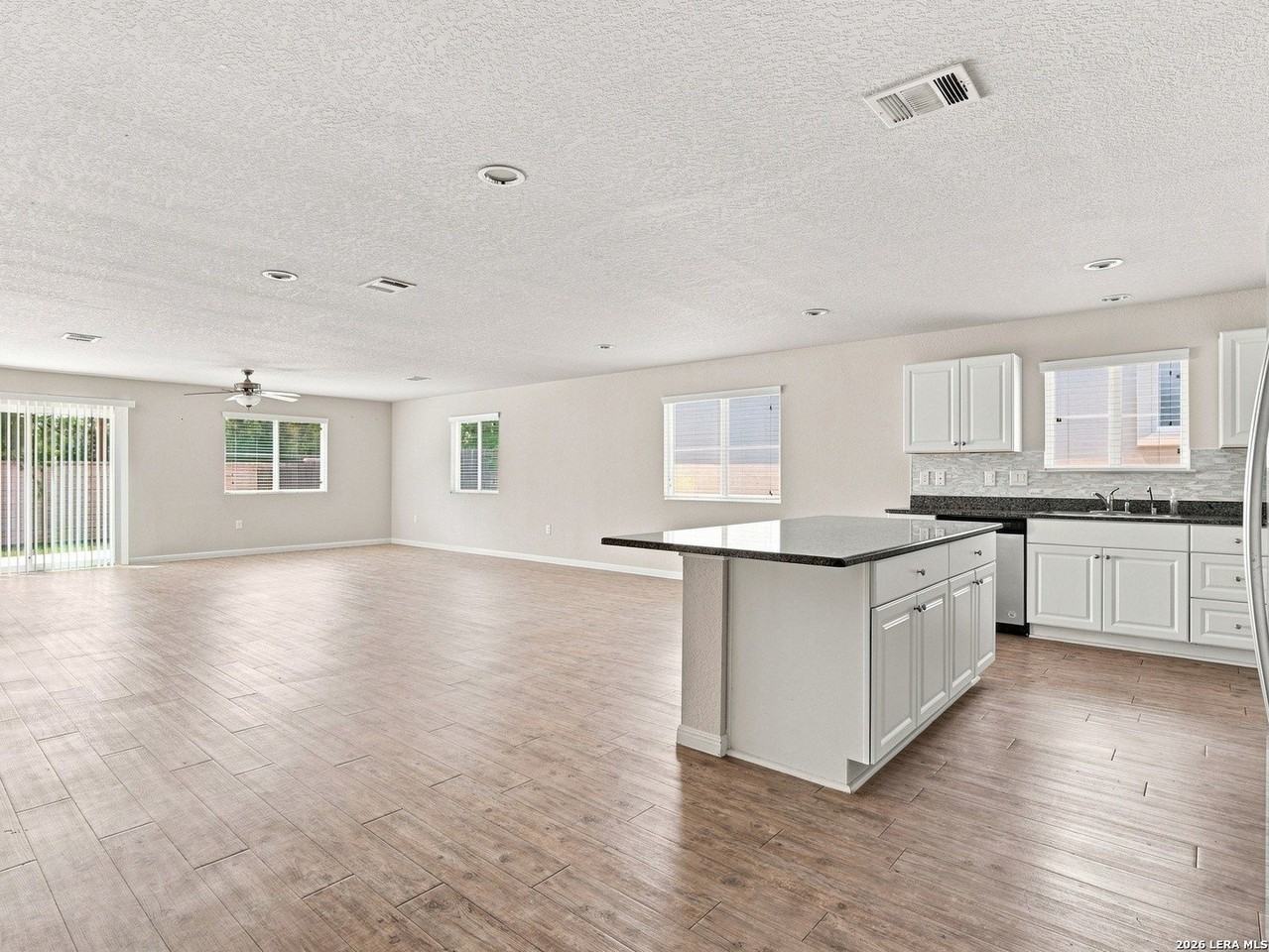 10203 Relic Oaks - Photo 7 of 26