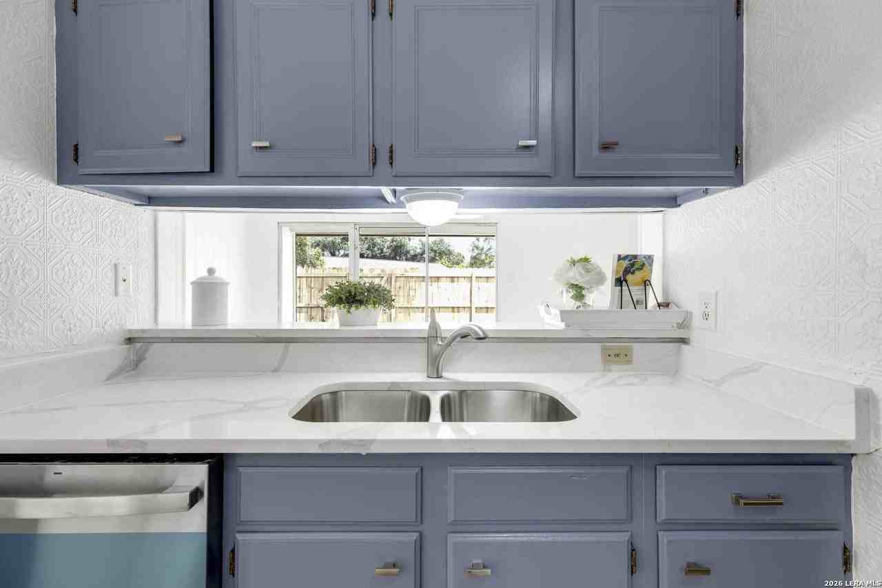5017 Concord Rdg - Photo 6 of 26