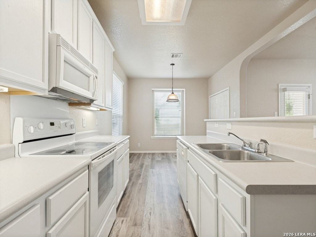 6607 Biscay Bay - Photo 5 of 12
