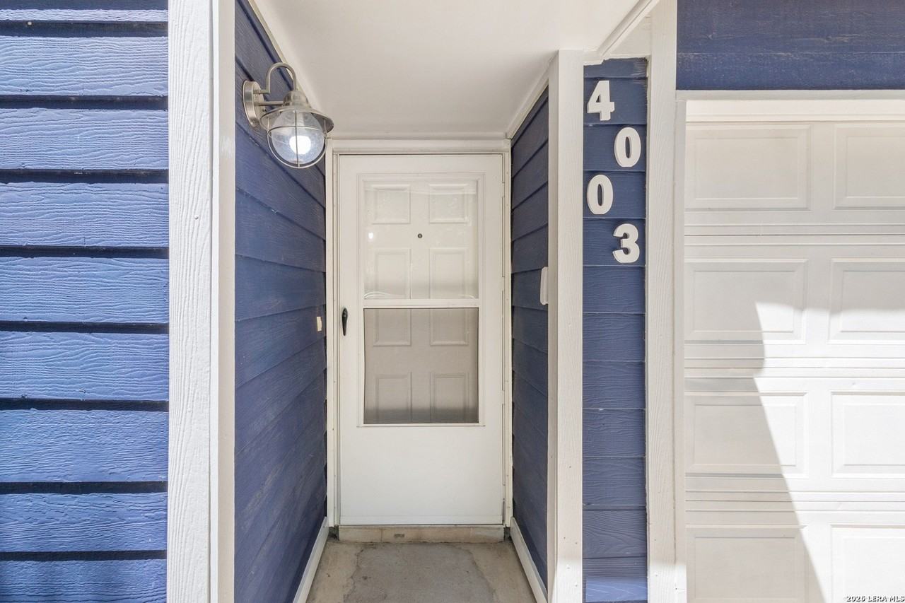 4003 Sunrise Creek Dr - Photo 2 of 20