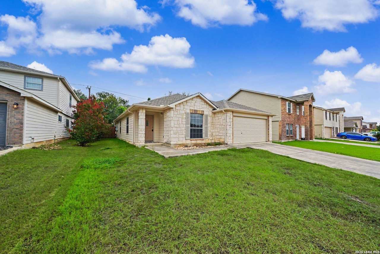11114 Hillsdale Loop - Photo 4 of 38