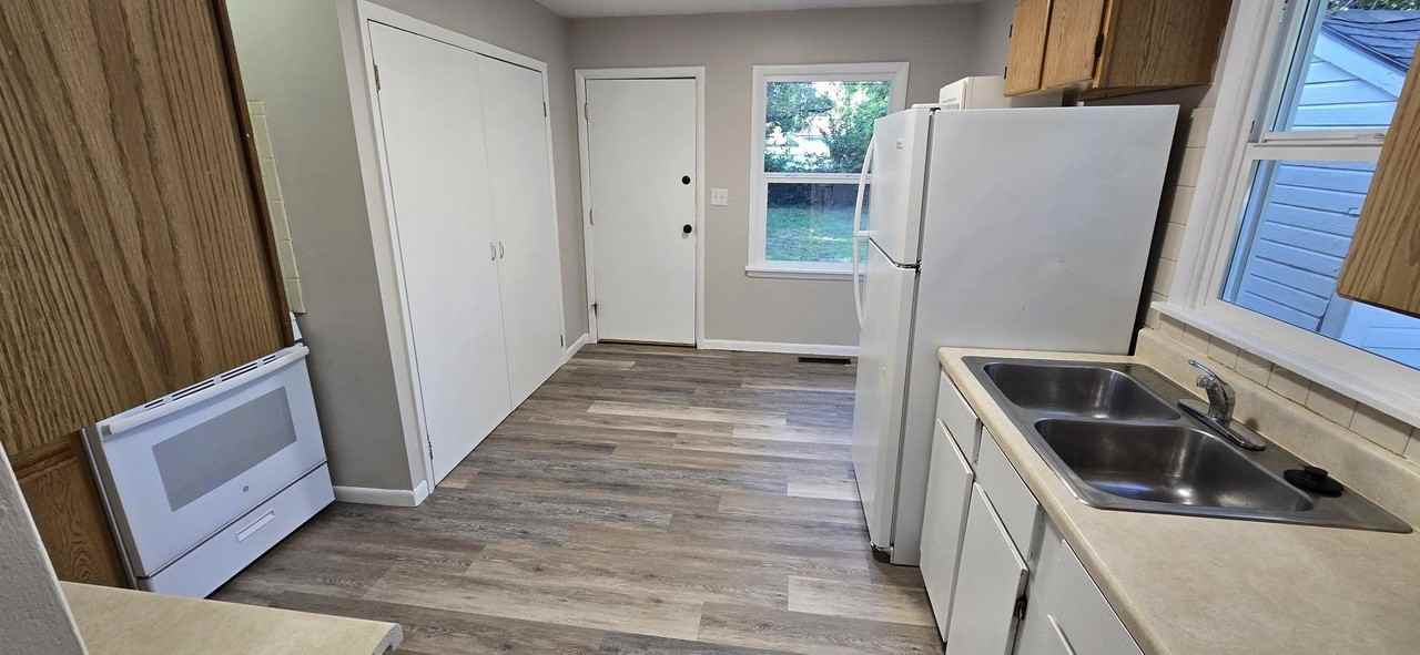 129 E Edgemoor St - Photo 5 of 12