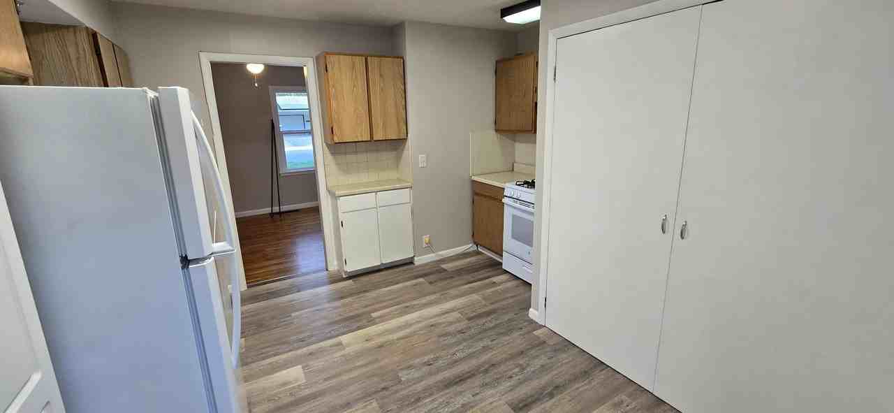 129 E Edgemoor St - Photo 6 of 12