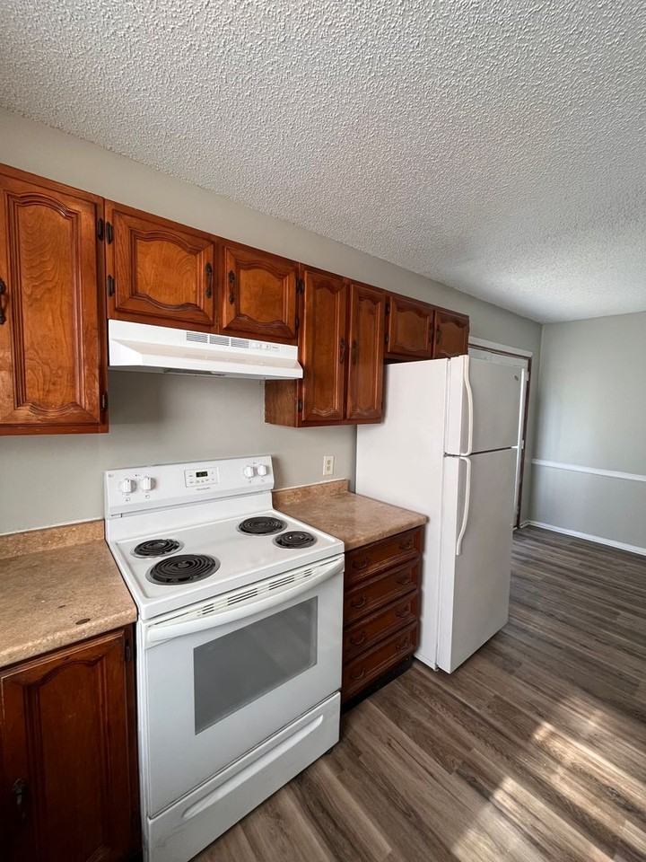 5198 Danieli Dr N #B - Photo 3 of 6