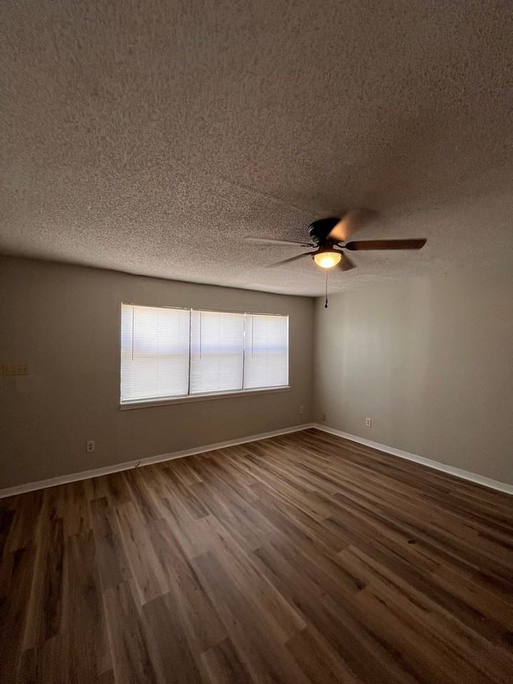 5198 Danieli Dr N #B - Photo 5 of 6