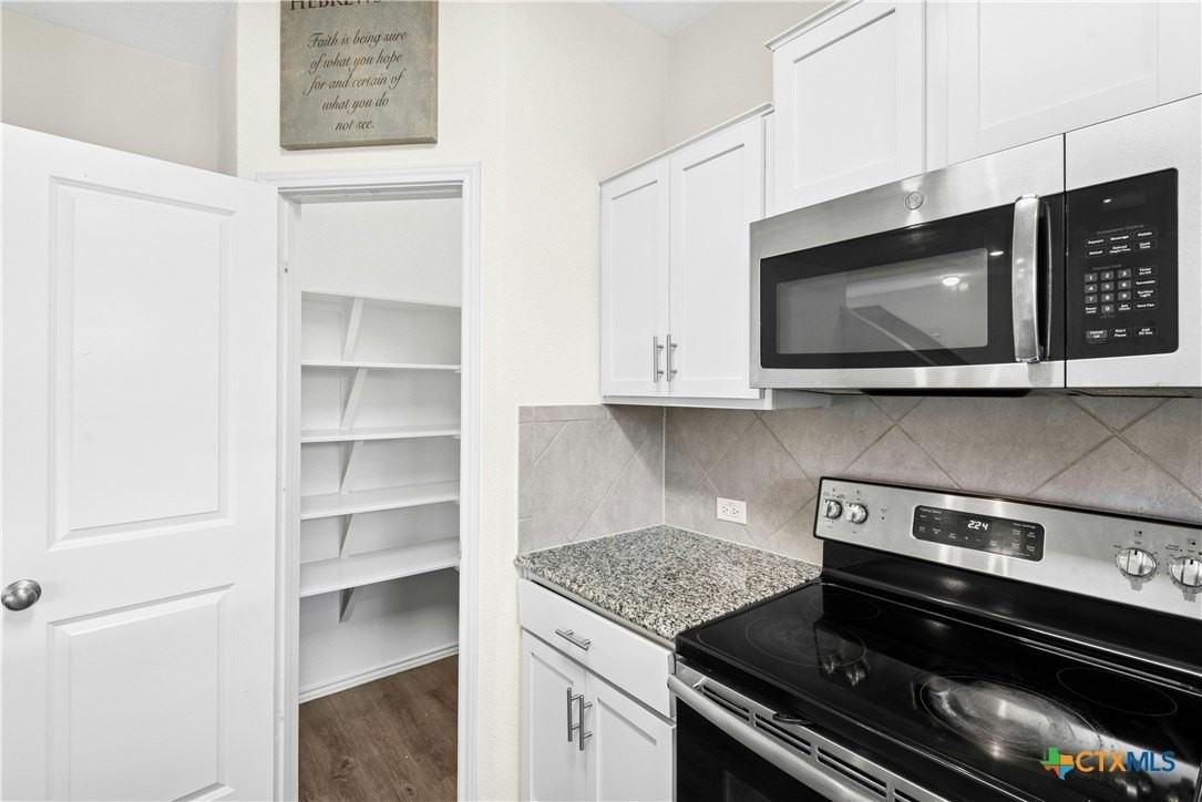 513 Circle Way - Photo 7 of 36