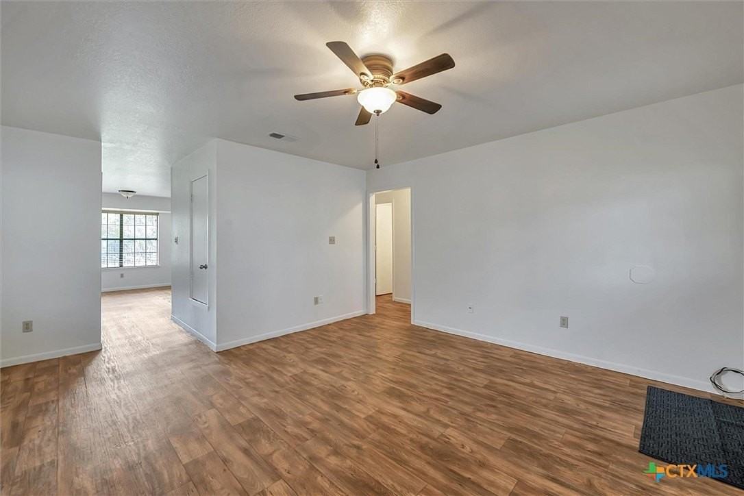 705 S Main St - Photo 5 of 21
