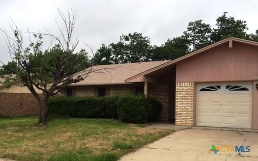 1207 Ruiz Dr - Photo 2 of 11