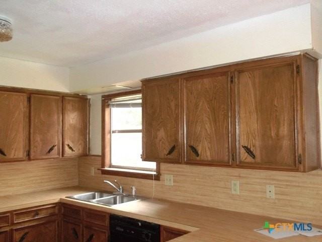 1207 Ruiz Dr - Photo 5 of 11