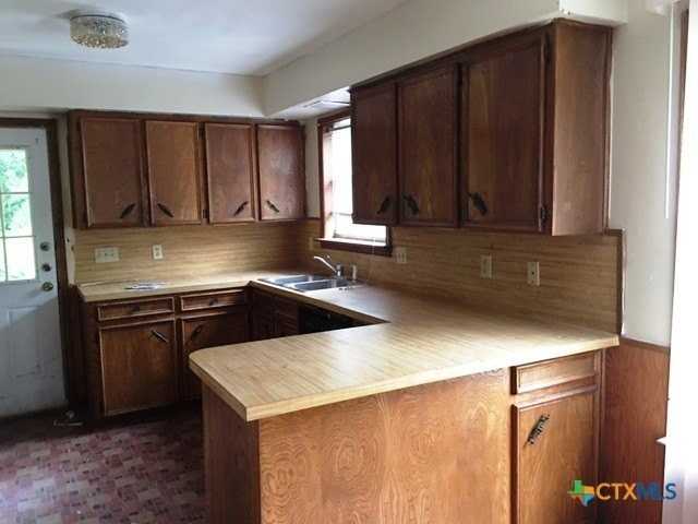 1207 Ruiz Dr - Photo 6 of 11