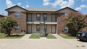 featured image of 1005 Circle M Dr #B