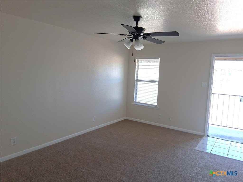 1005 Circle M Dr #B - Photo 5 of 10