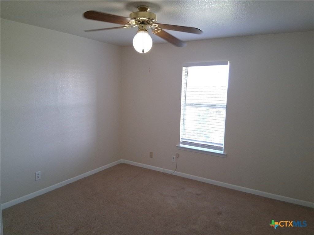 1005 Circle M Dr #B - Photo 6 of 10