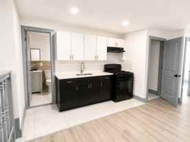 655 S 11th St #2B - Photo 1 of 1