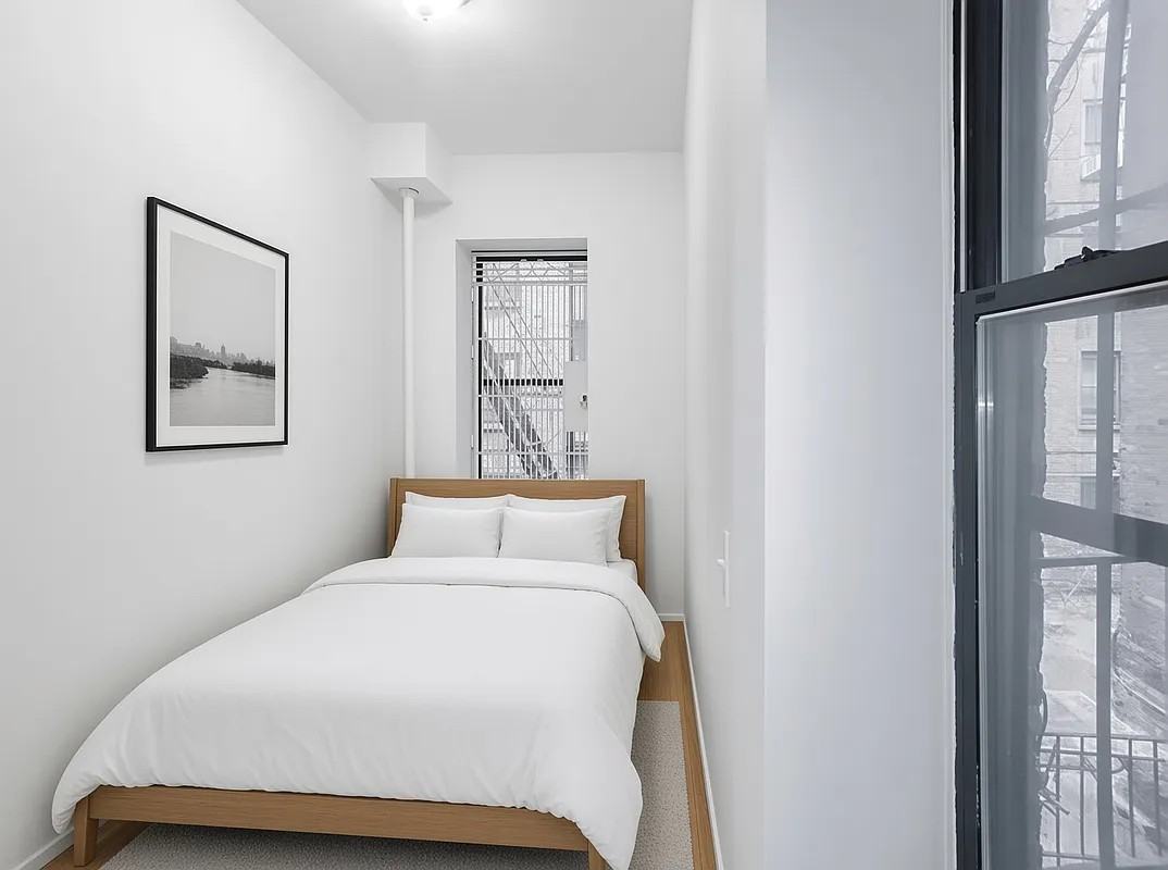 208 W 82nd St #1C - Photo 4 of 7