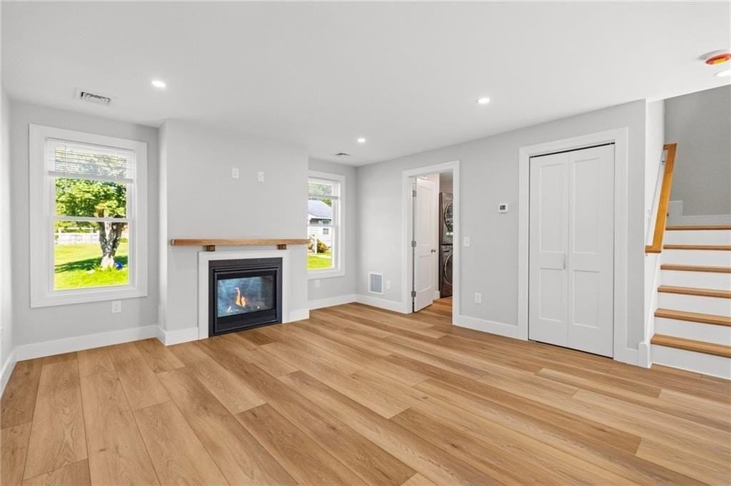 51 Pine St - Photo 4 of 45
