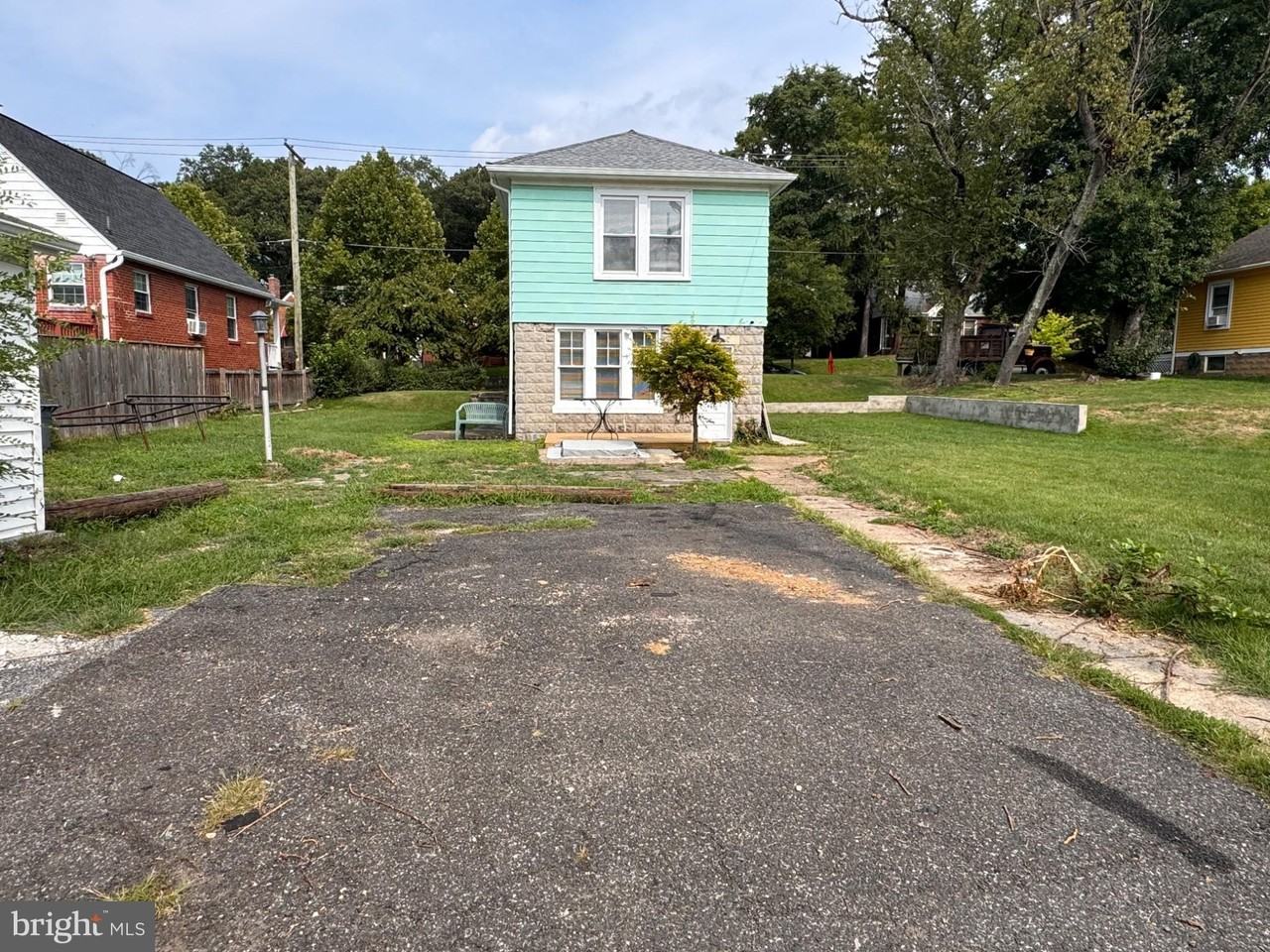 4212 22nd St Ne - Photo 4 of 19