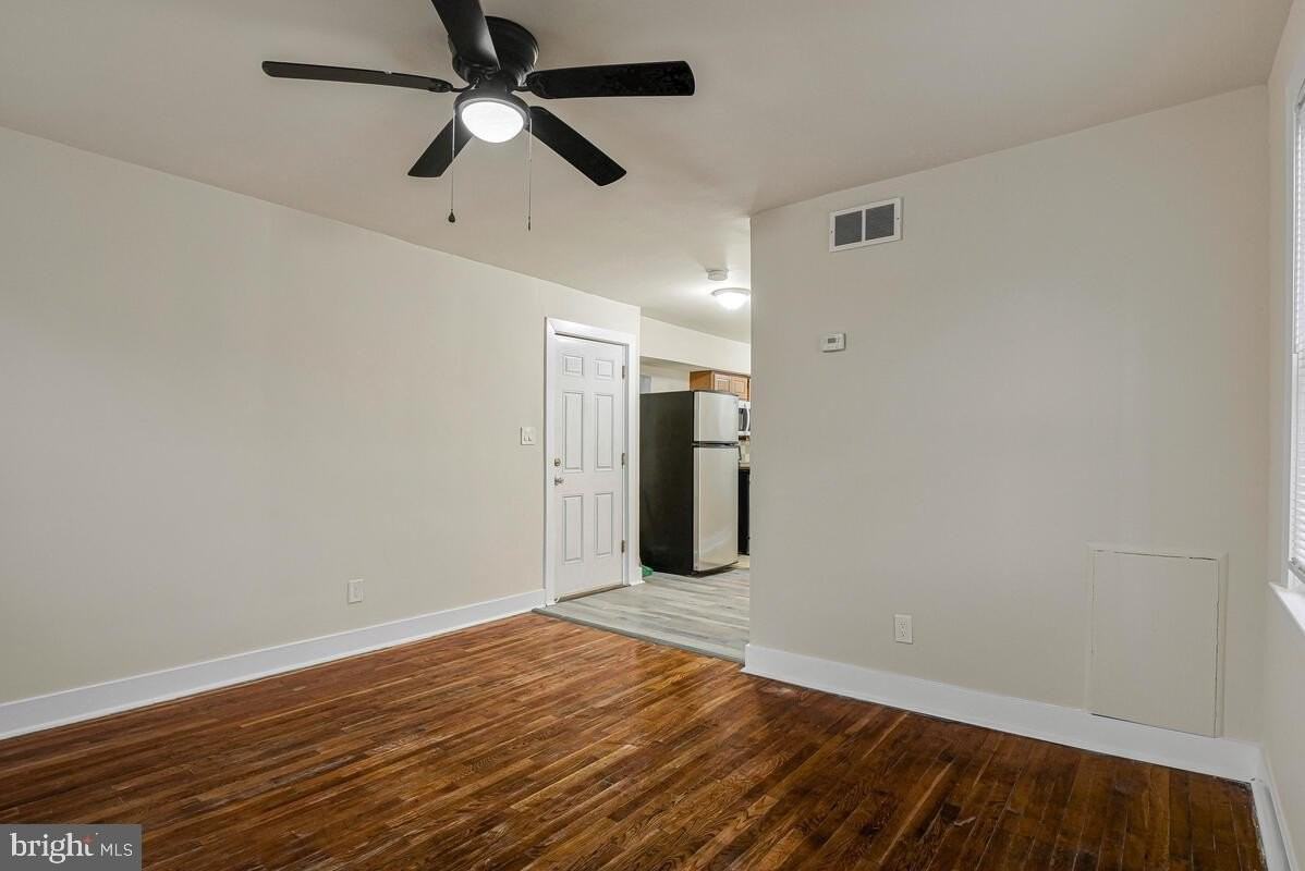 3427 B St Se #4 - Photo 6 of 13