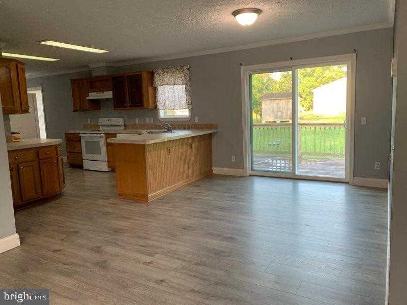 30300 Irons Ln - Photo 4 of 16