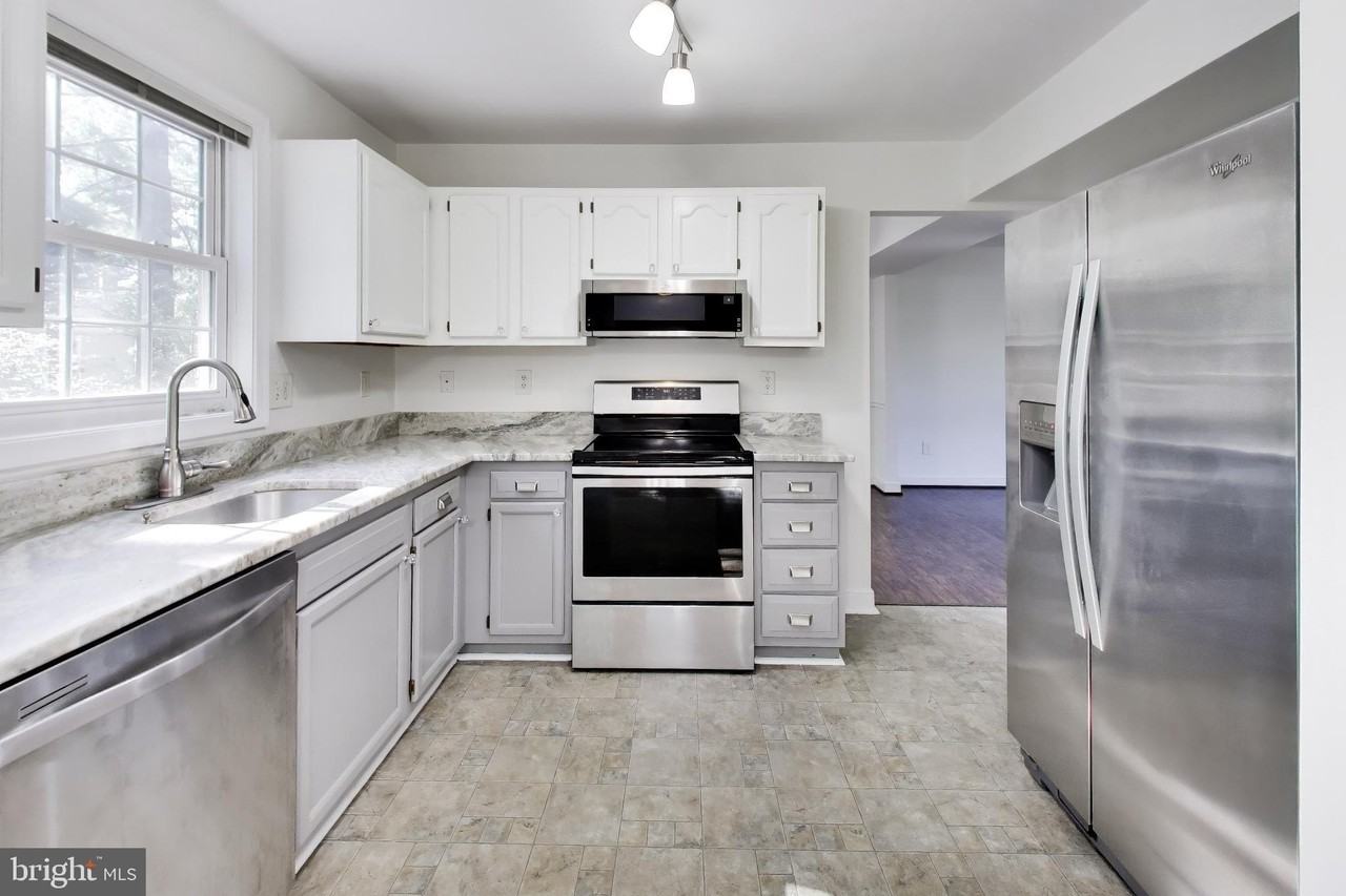 8071 Clark Station Rd - Photo 2 of 49