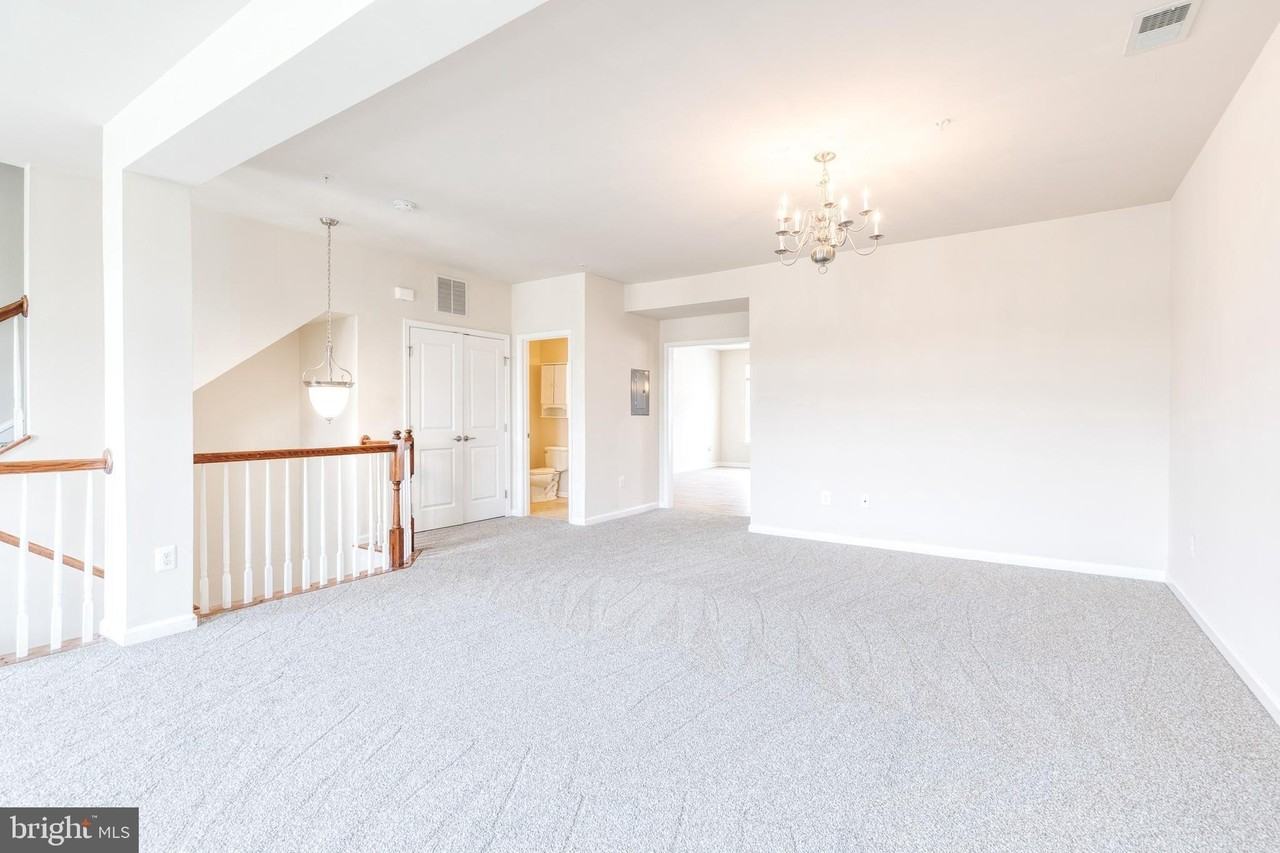 365 Chessington Dr - Photo 5 of 25