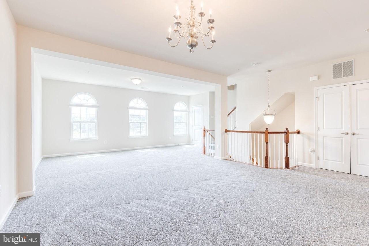 365 Chessington Dr - Photo 7 of 25