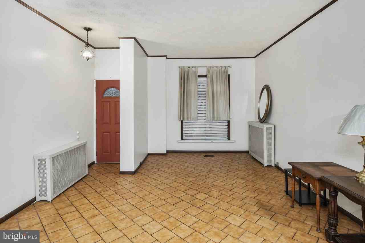 22 S Highland Ave - Photo 5 of 27