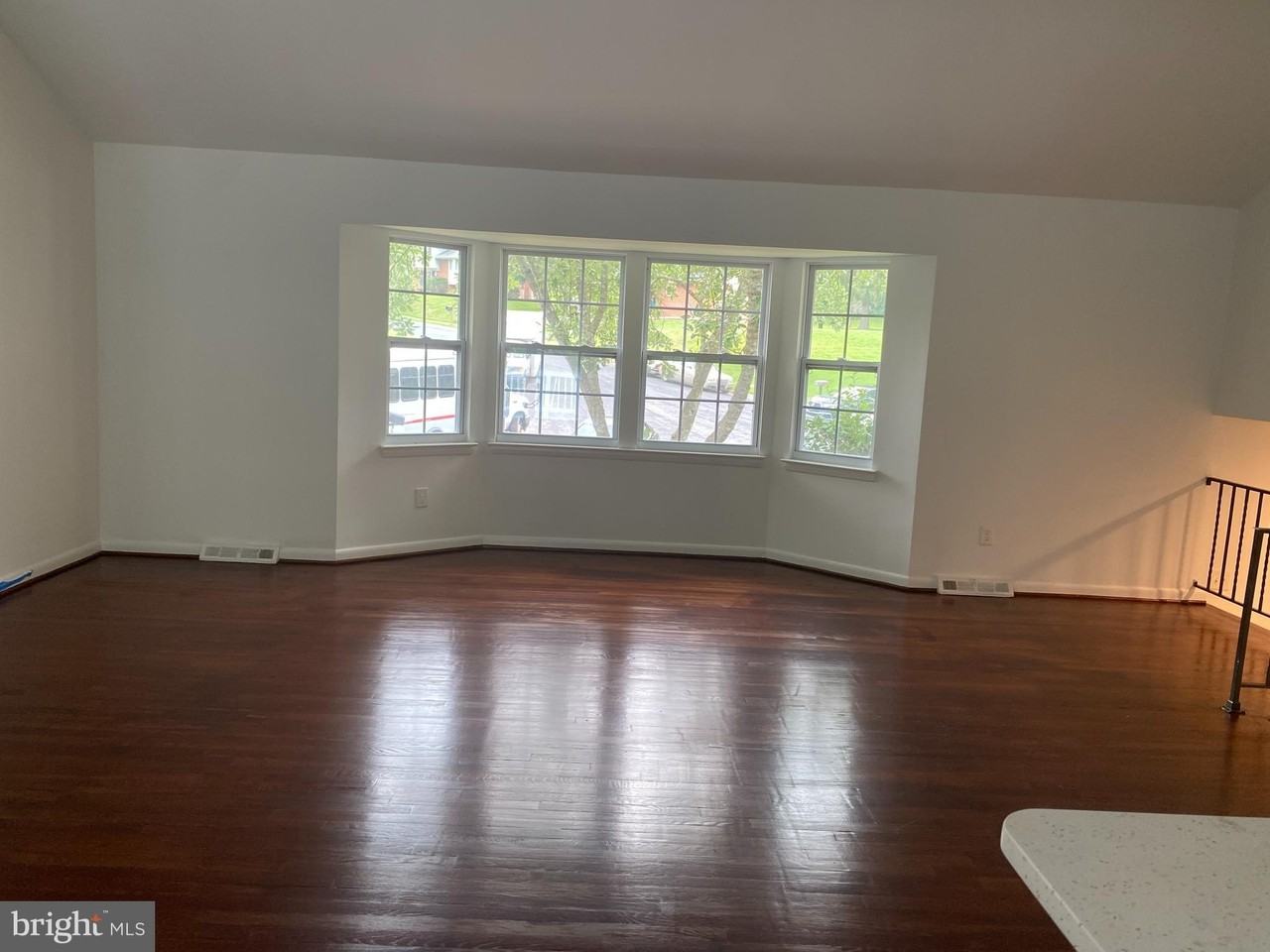 3615 Laguna Ct - Photo 2 of 15