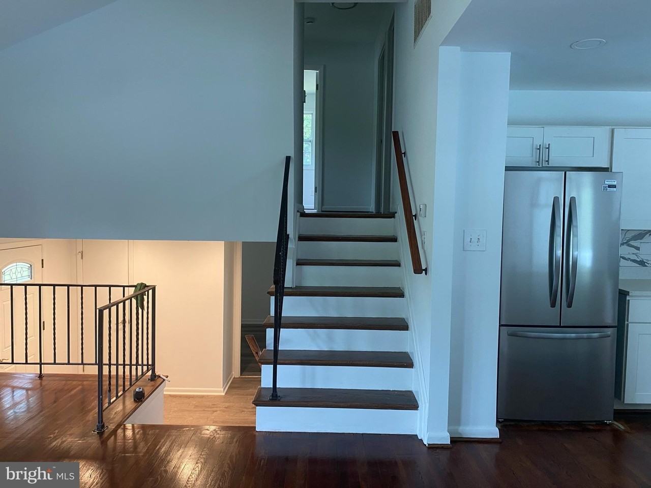 3615 Laguna Ct - Photo 3 of 15