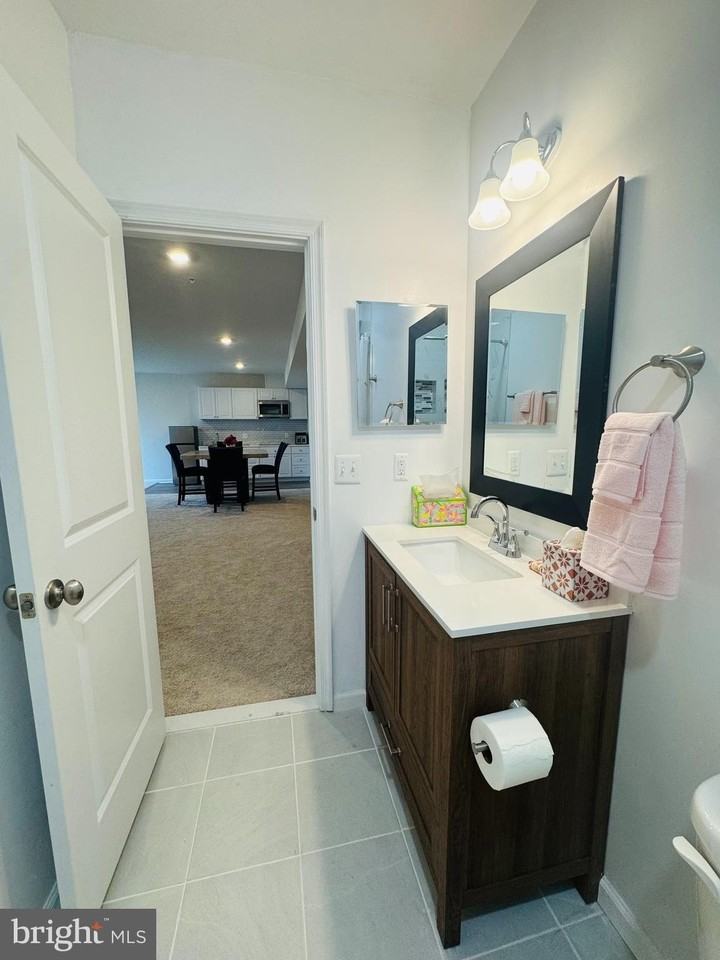 9824 Stonehaven Ct - Photo 4 of 8