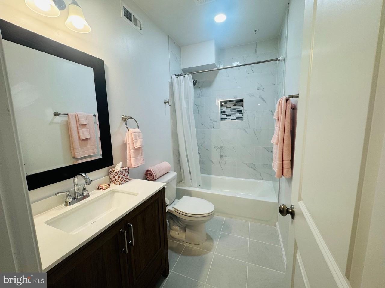 9824 Stonehaven Ct - Photo 5 of 8