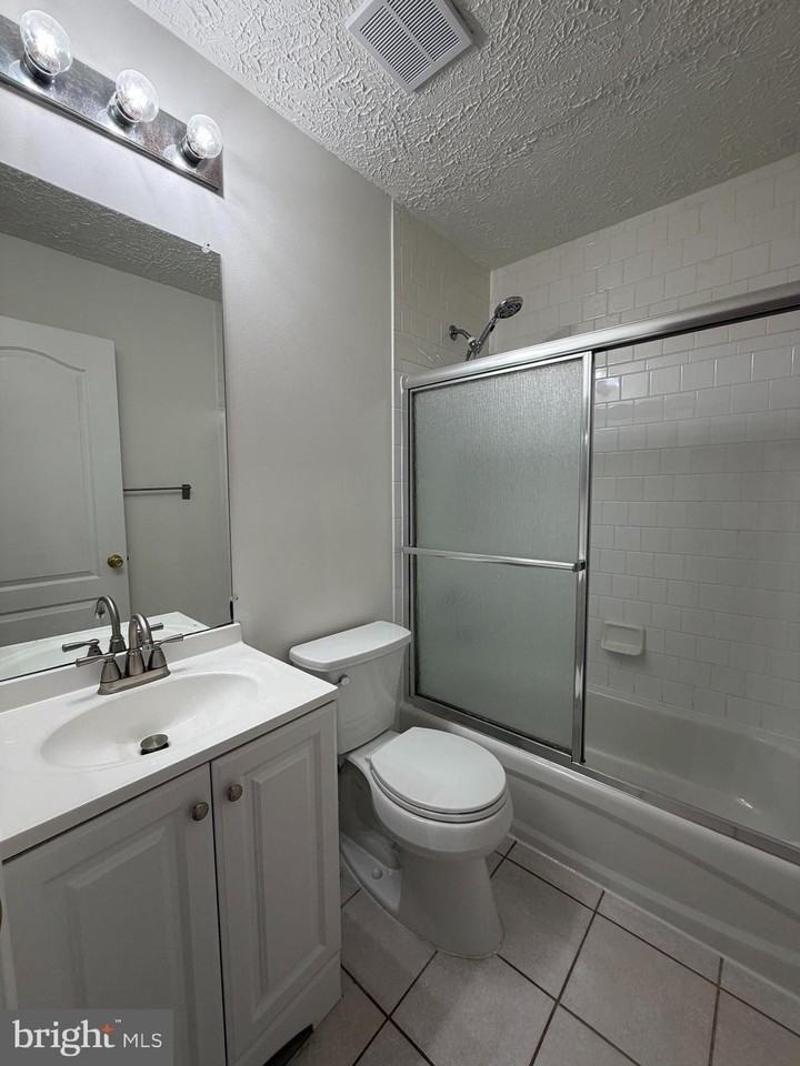 3335 Hollow Ct - Photo 5 of 7