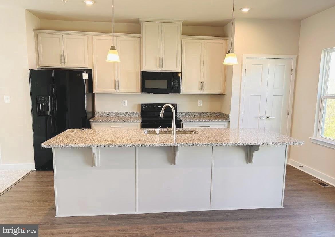 7924 Olive Branch Ln - Photo 5 of 25