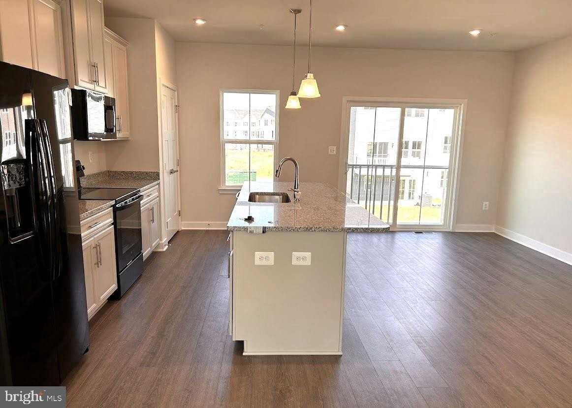 7924 Olive Branch Ln - Photo 6 of 25