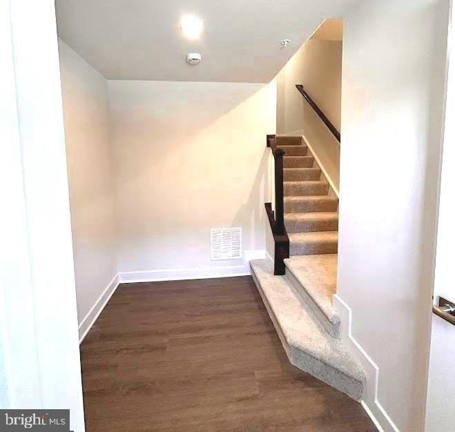 7924 Olive Branch Ln - Photo 4 of 25