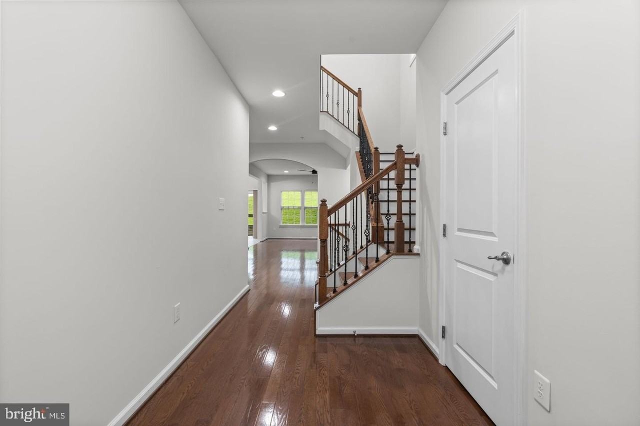 4986 Windpower Way - Photo 3 of 50