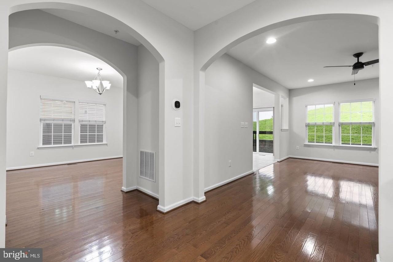 4986 Windpower Way - Photo 4 of 50