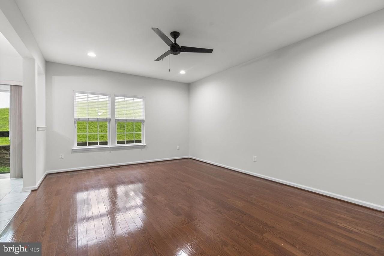 4986 Windpower Way - Photo 5 of 50