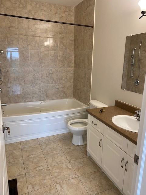 8 Cloverfield Court - Photo 4 of 9
