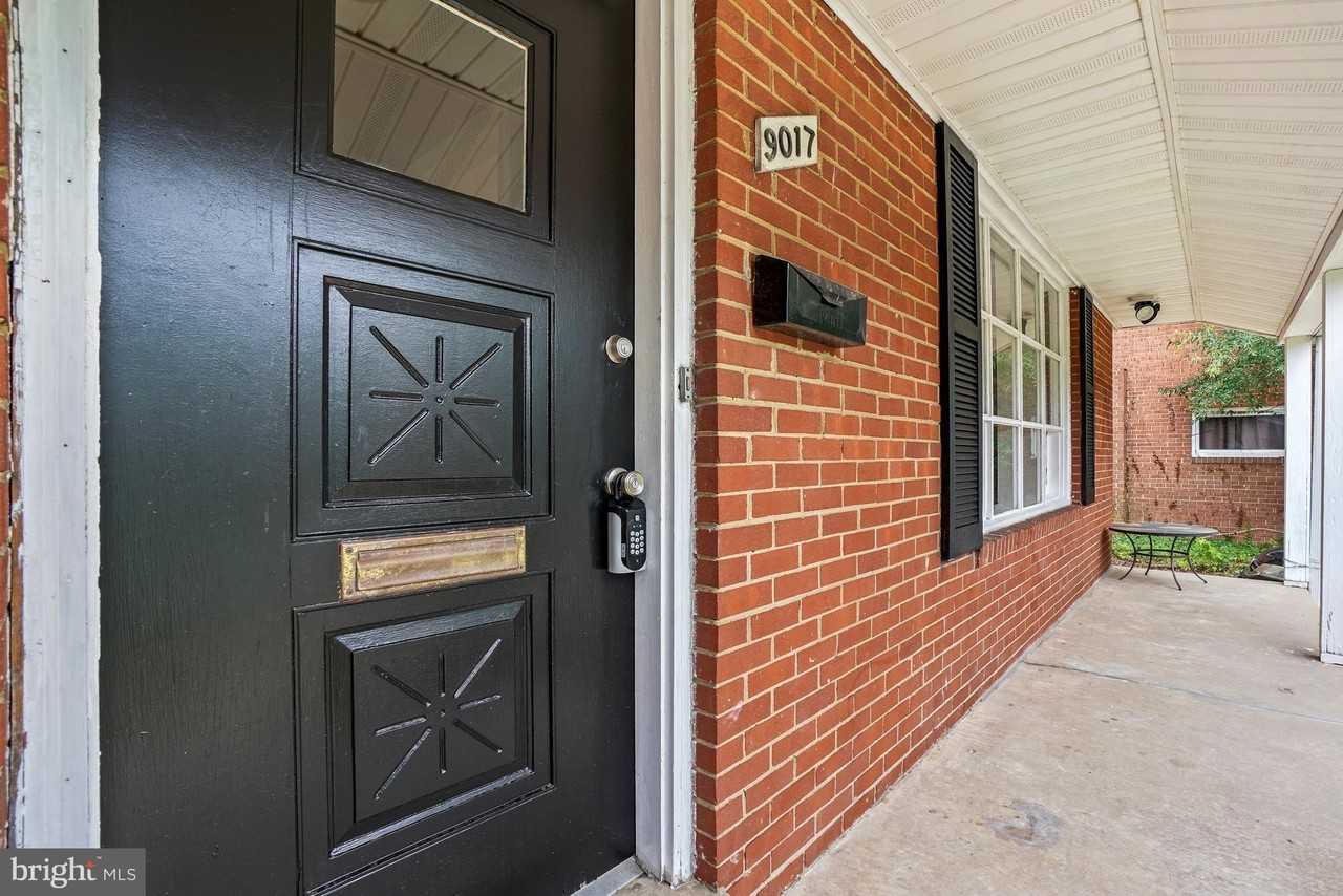 9017 Saint Andrews Pl - Photo 4 of 31