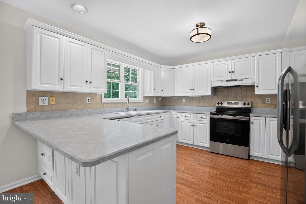 20787 Red Rose Ct - Photo 3 of 15