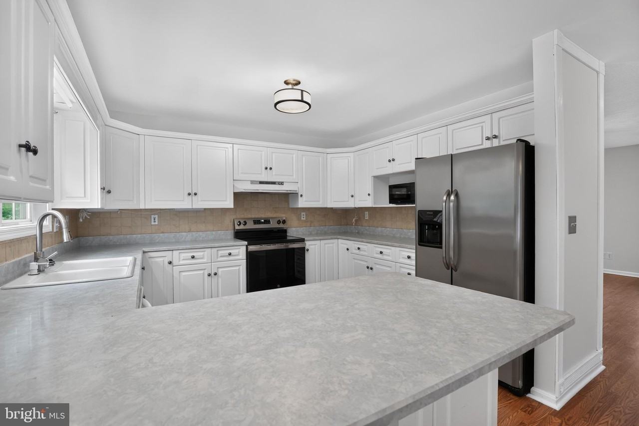 20787 Red Rose Ct - Photo 4 of 15