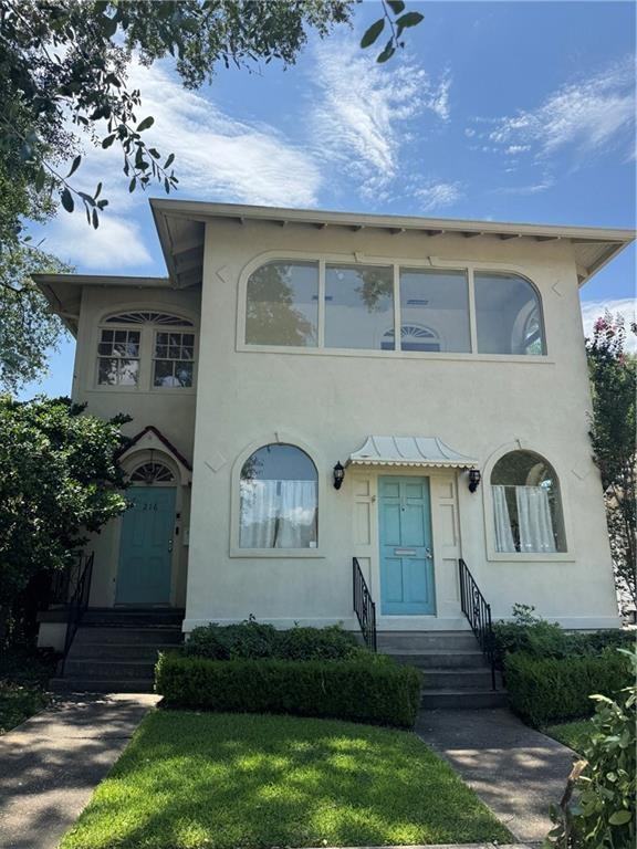 216 Hollywood Dr