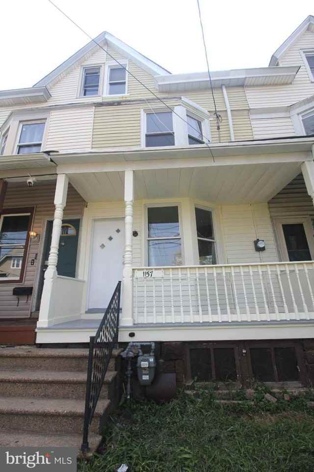 1157 Chambers St - Photo 2 of 29
